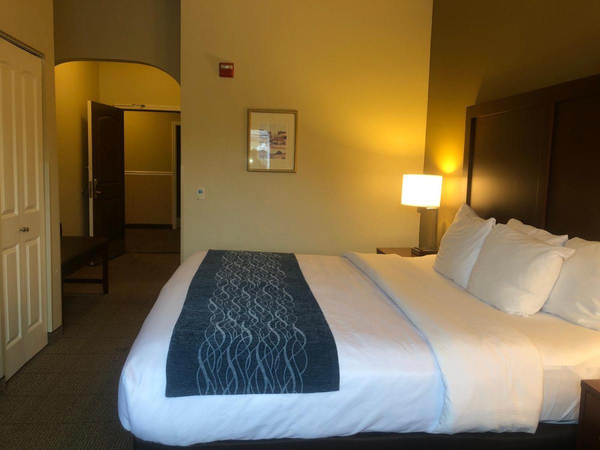 Comfort Inn & Suites Ukiah Mendocino County Экстерьер фото