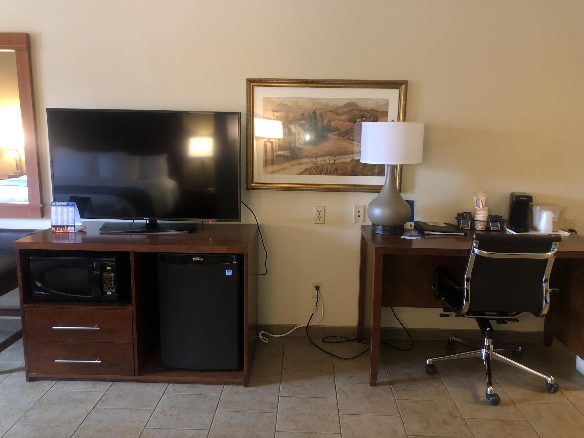 Comfort Inn & Suites Ukiah Mendocino County Экстерьер фото