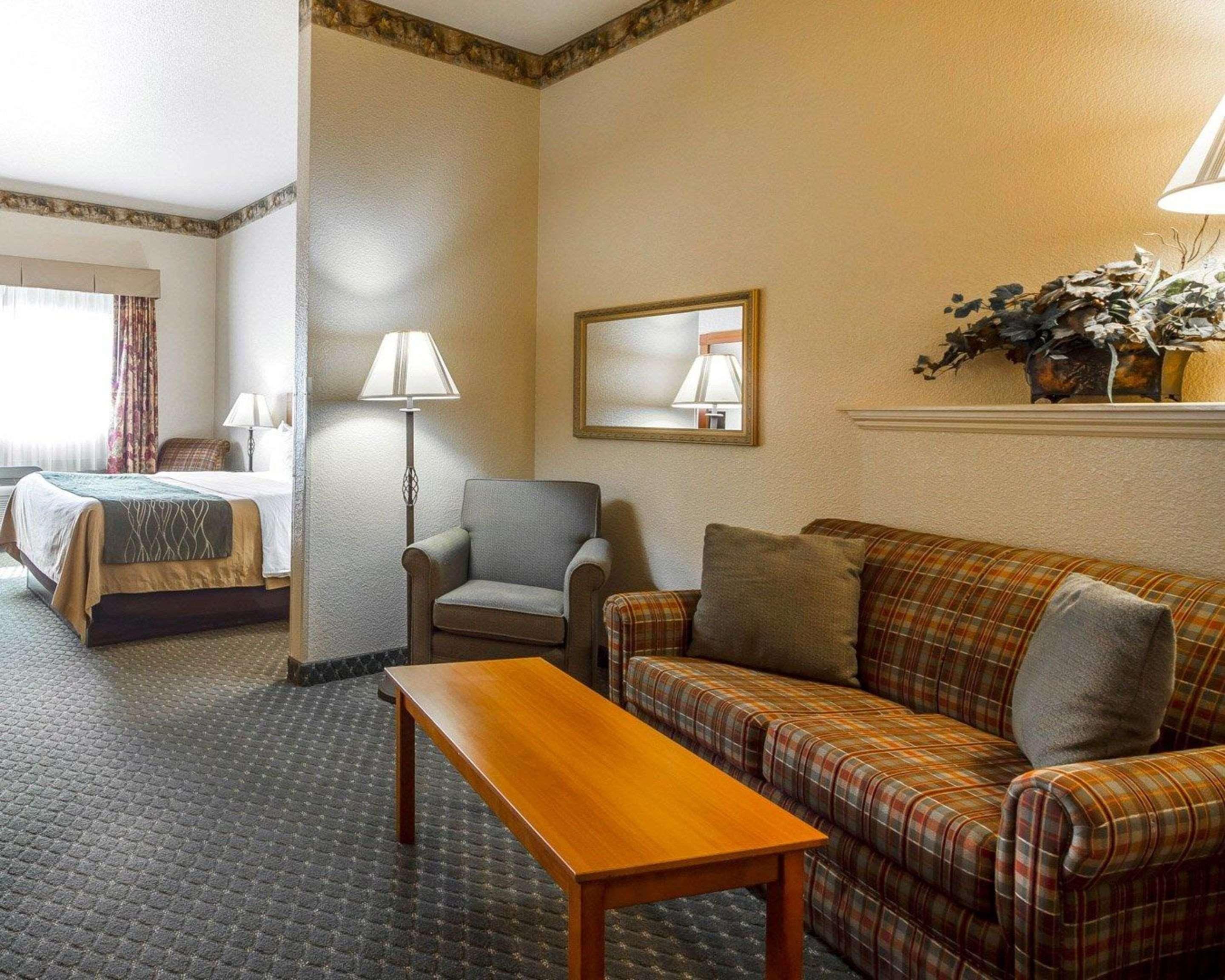 Comfort Inn & Suites Ukiah Mendocino County Экстерьер фото
