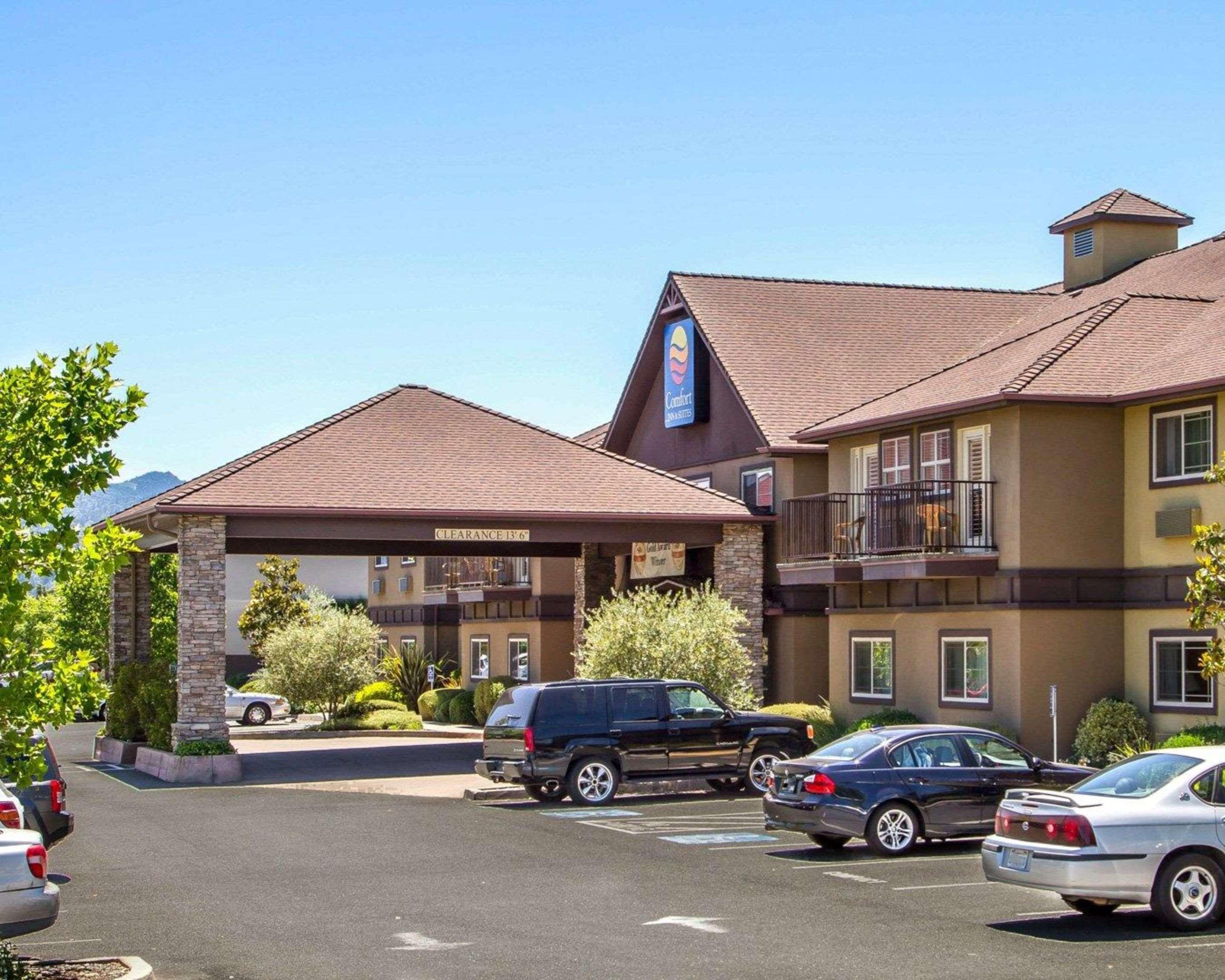 Comfort Inn & Suites Ukiah Mendocino County Экстерьер фото