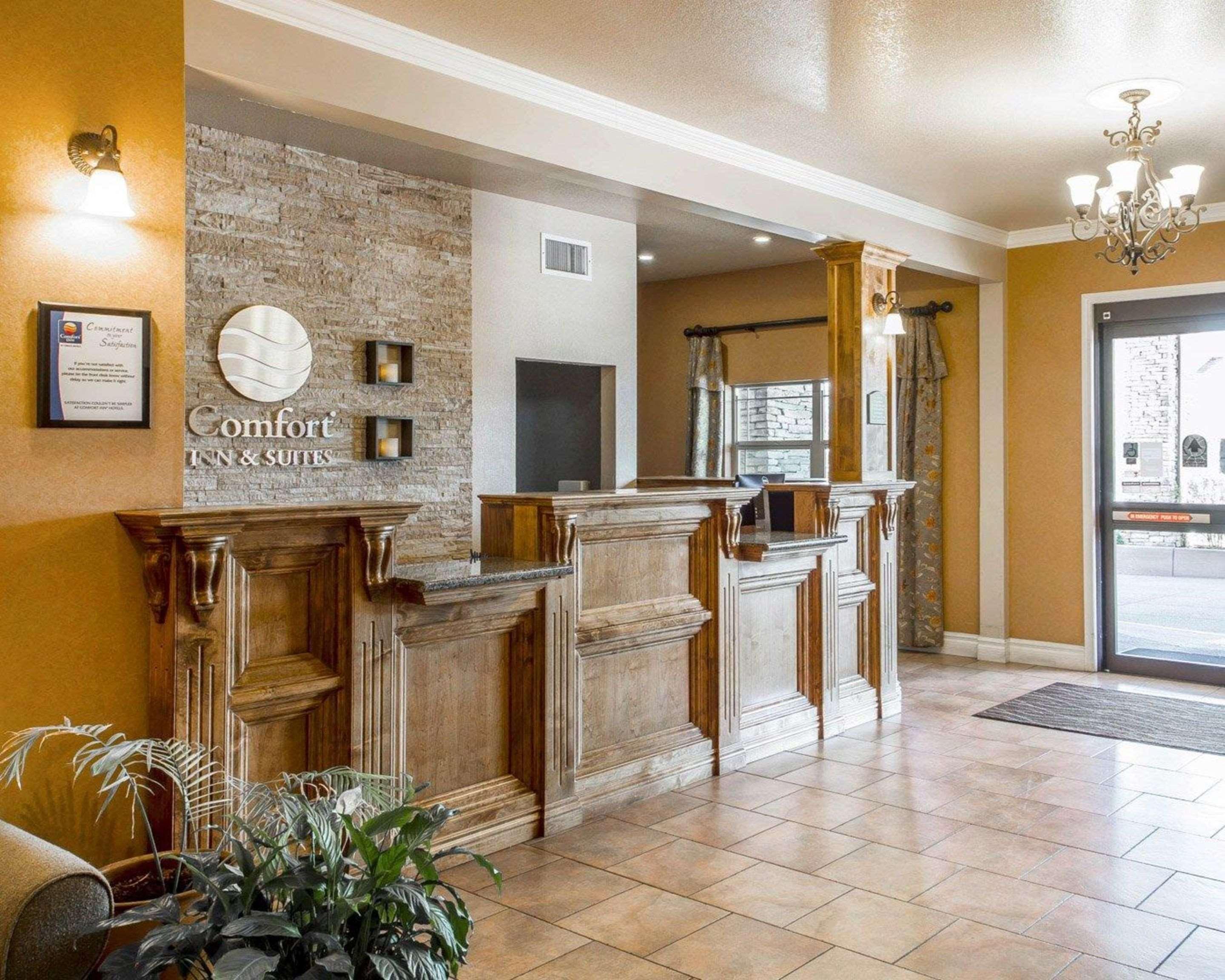 Comfort Inn & Suites Ukiah Mendocino County Экстерьер фото