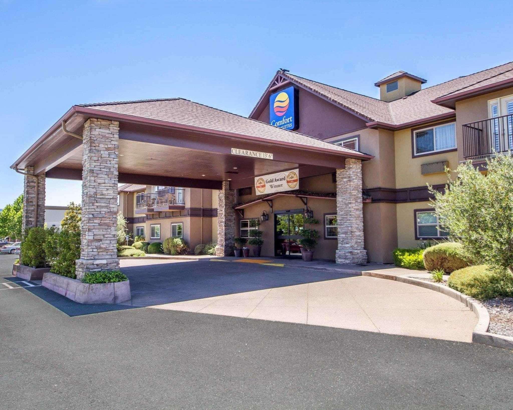Comfort Inn & Suites Ukiah Mendocino County Экстерьер фото
