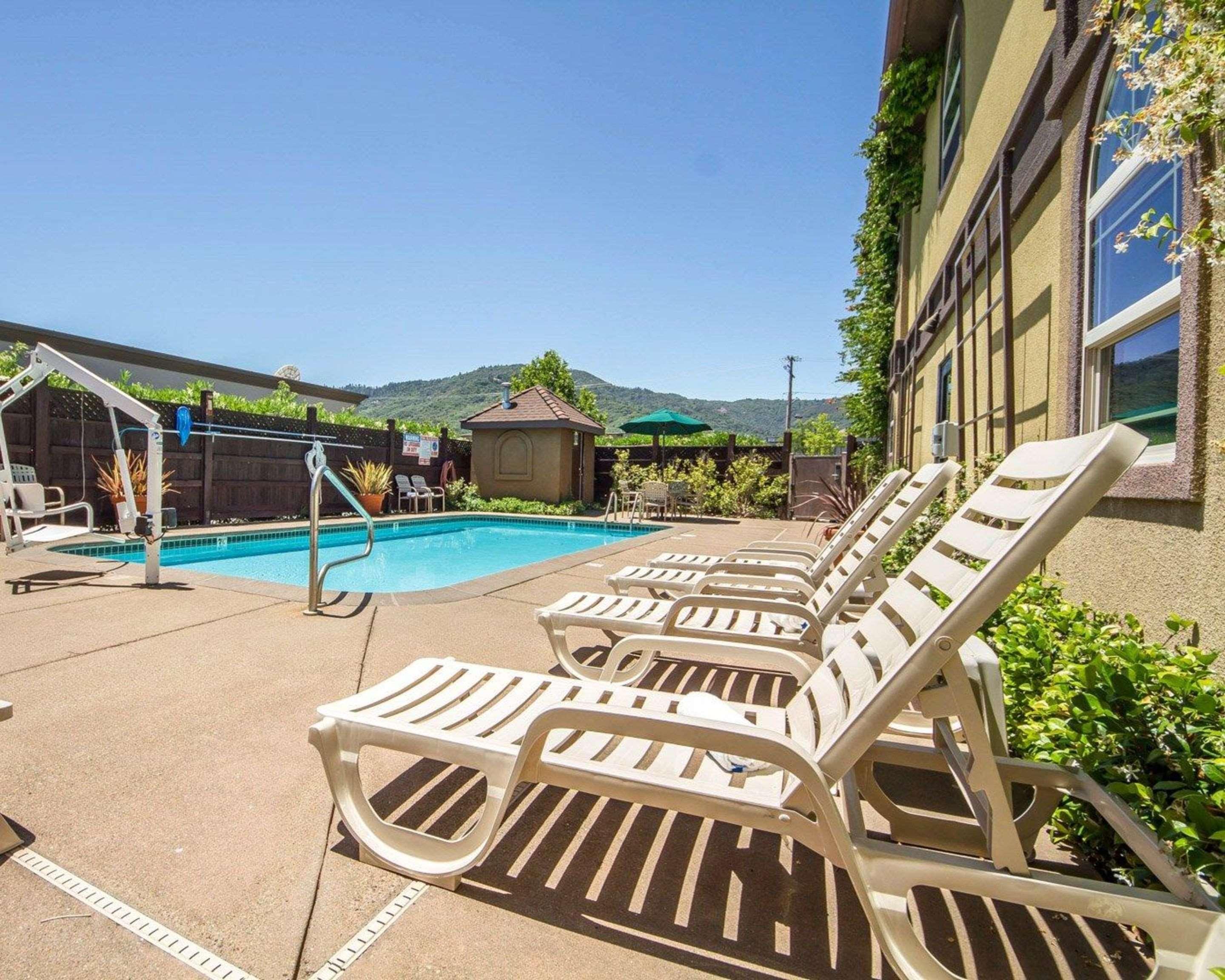 Comfort Inn & Suites Ukiah Mendocino County Экстерьер фото