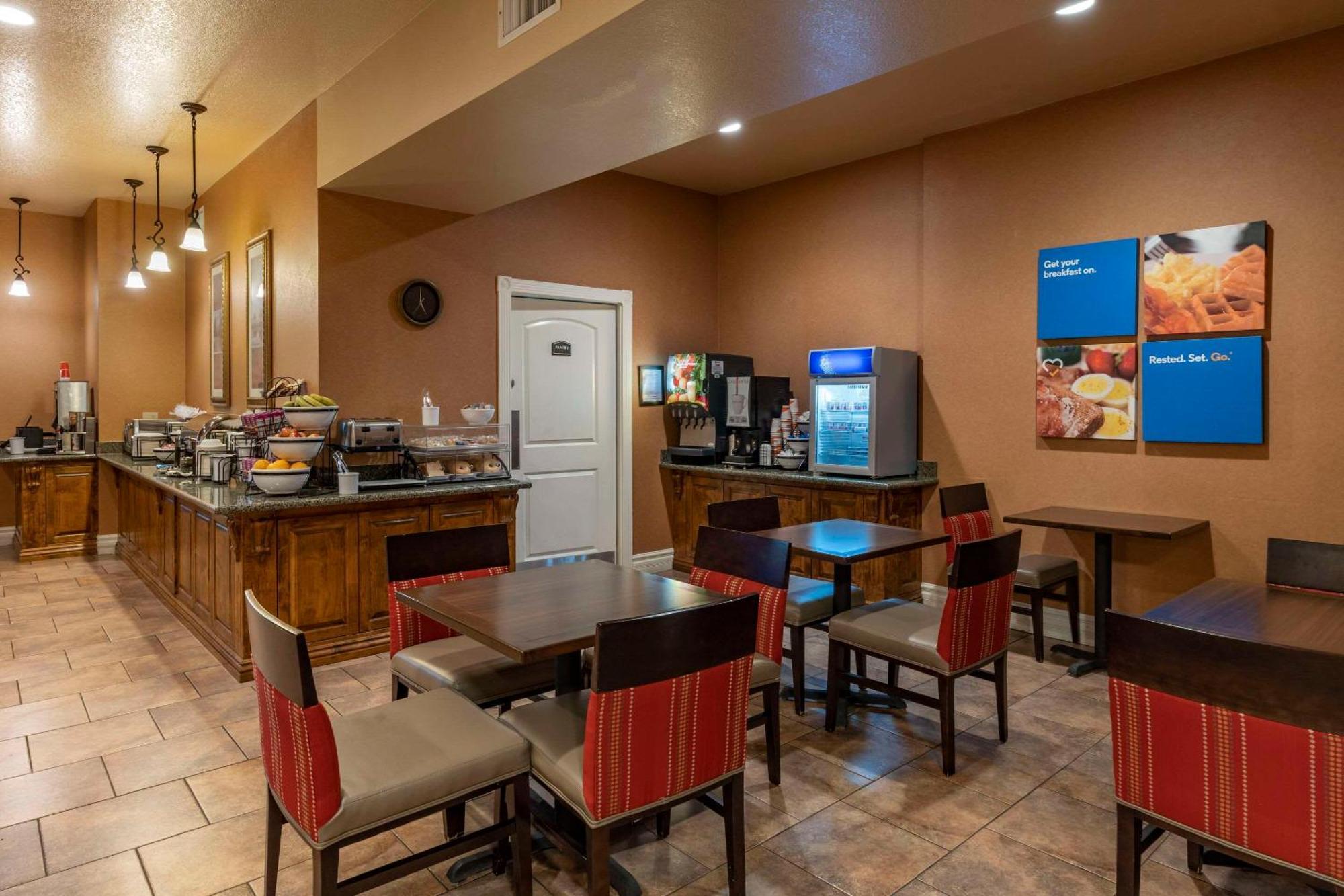 Comfort Inn & Suites Ukiah Mendocino County Экстерьер фото
