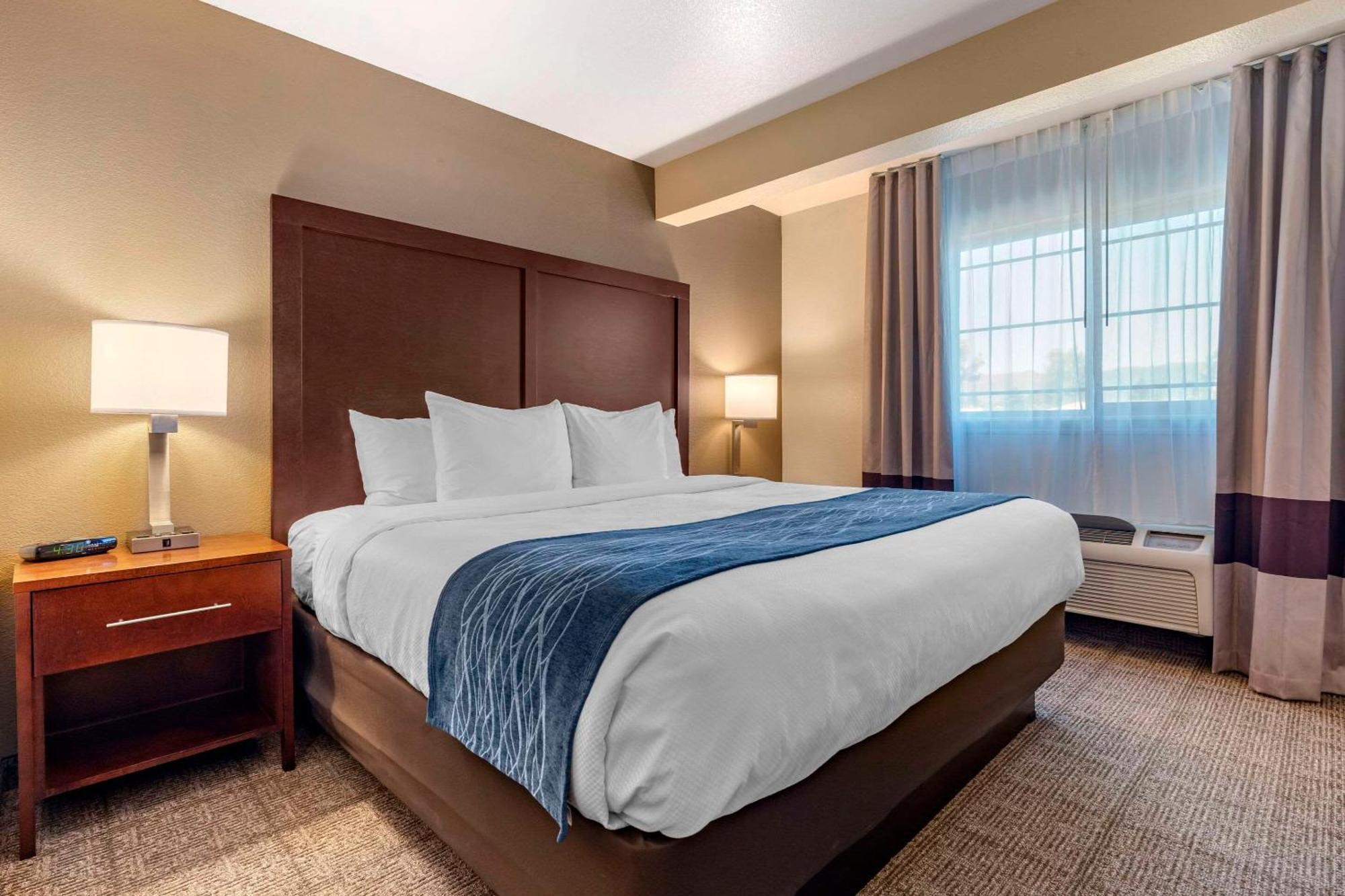 Comfort Inn & Suites Ukiah Mendocino County Экстерьер фото