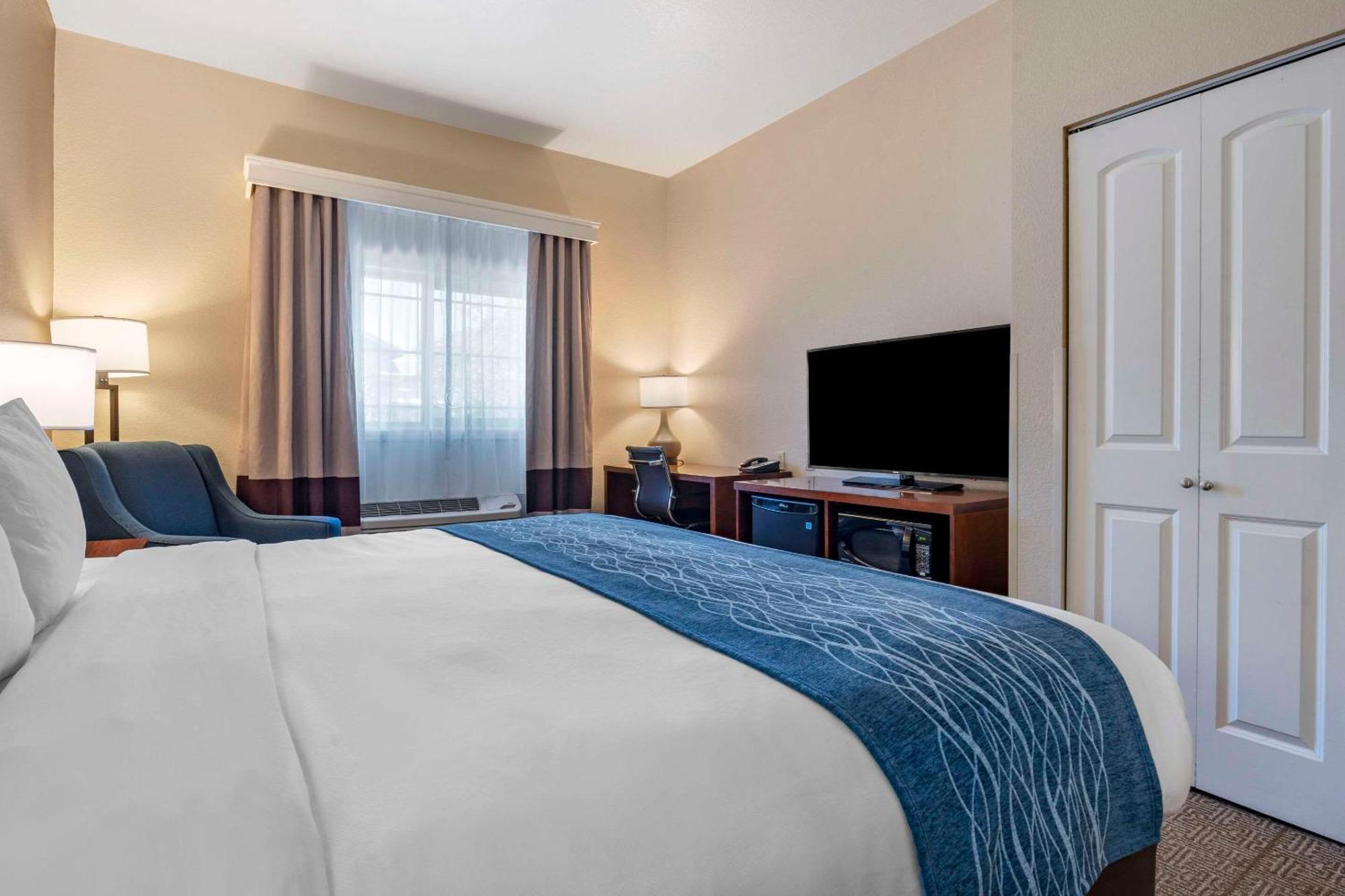 Comfort Inn & Suites Ukiah Mendocino County Экстерьер фото