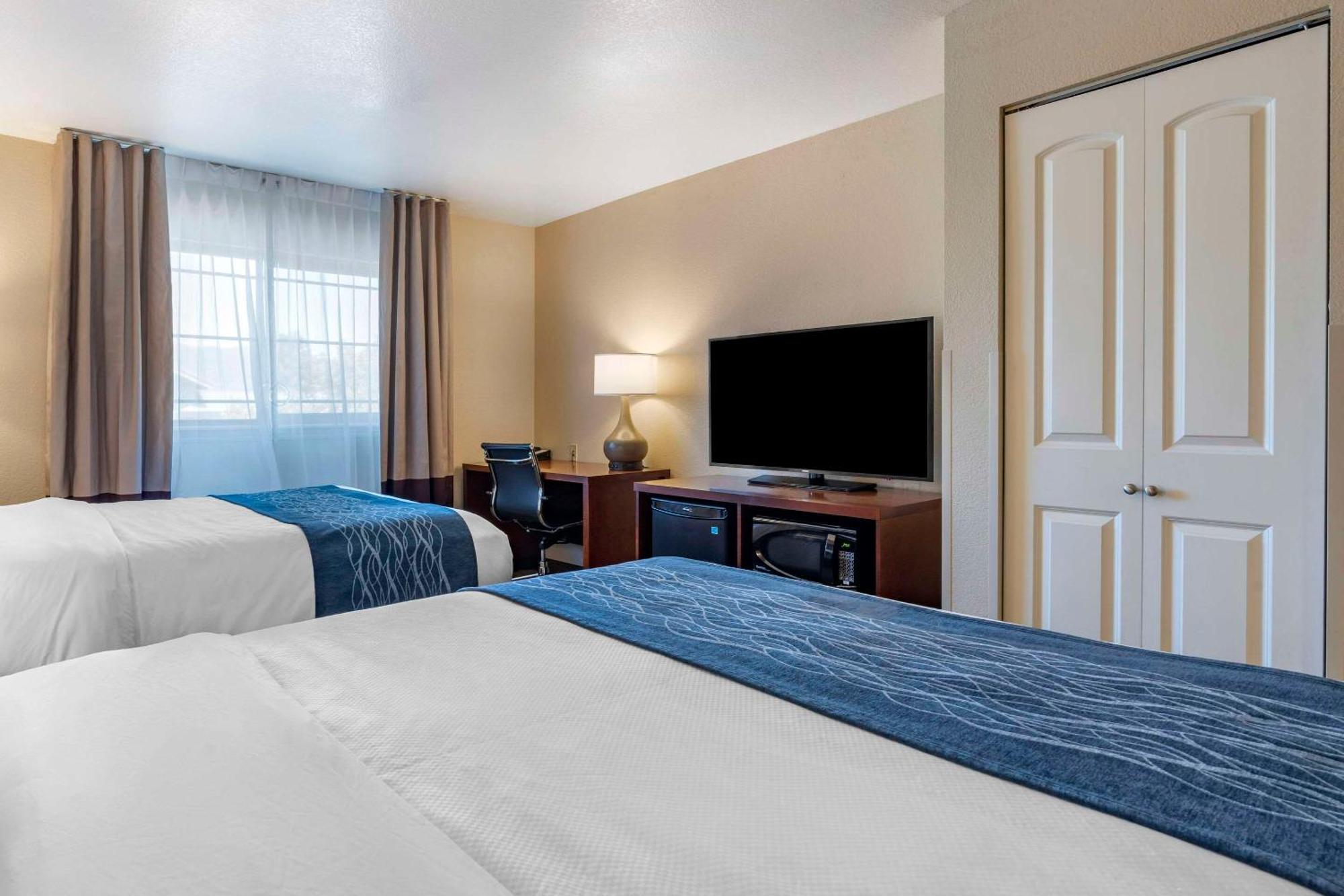 Comfort Inn & Suites Ukiah Mendocino County Экстерьер фото