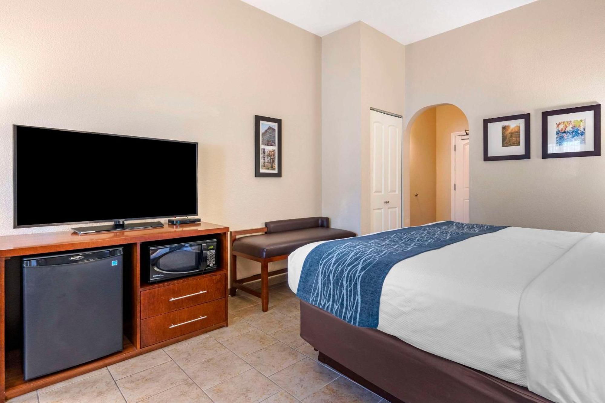 Comfort Inn & Suites Ukiah Mendocino County Экстерьер фото