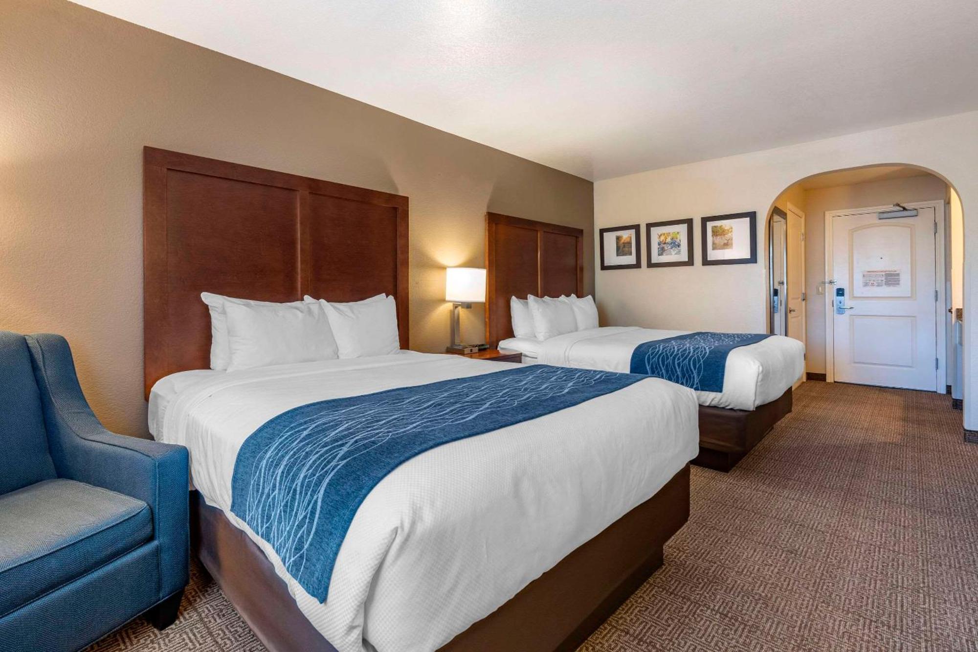 Comfort Inn & Suites Ukiah Mendocino County Экстерьер фото